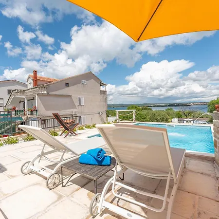 Сasa de vacaciones Amazing In Ugrinic Ugrinici