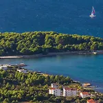 Stunning In Ugrinic Prázdninový dům