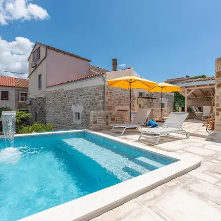 Amazing In Ugrinic בית נופש