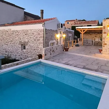 בית נופש Amazing In Ugrinic