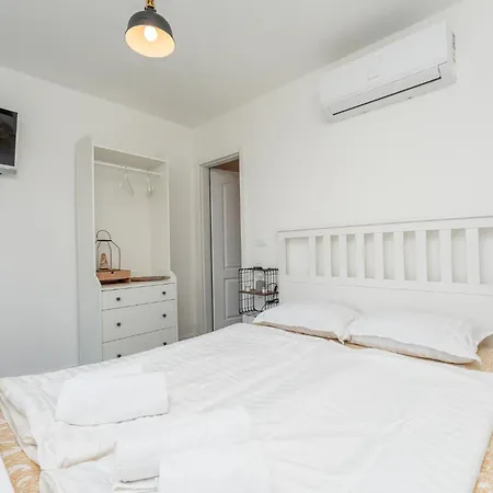 Amazing In Ugrinic בית נופש